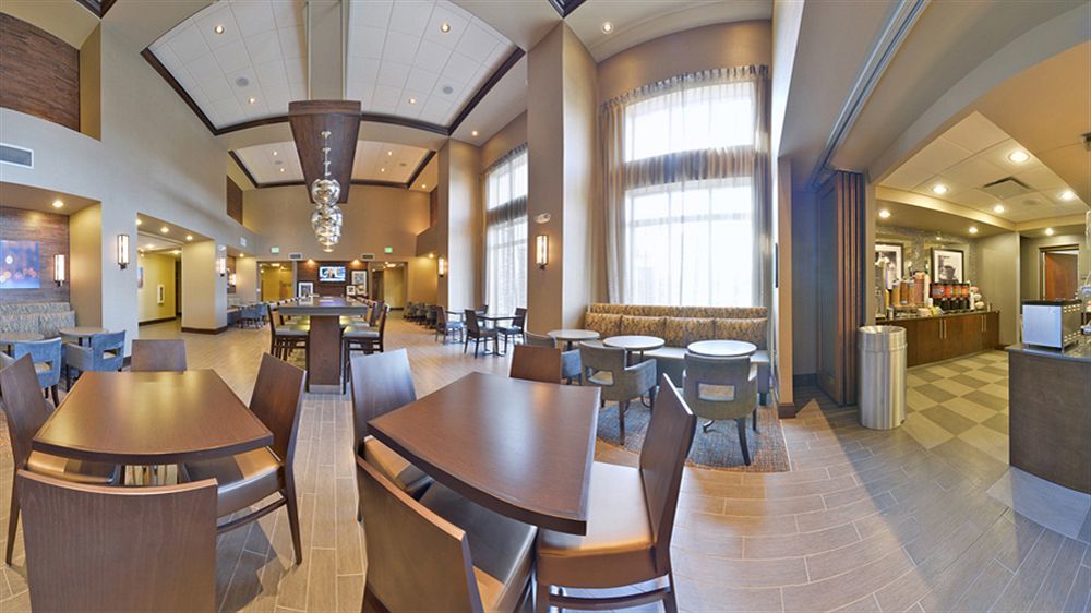 Hampton Inn&Suites Greensboro/Coliseum Area Exterior foto